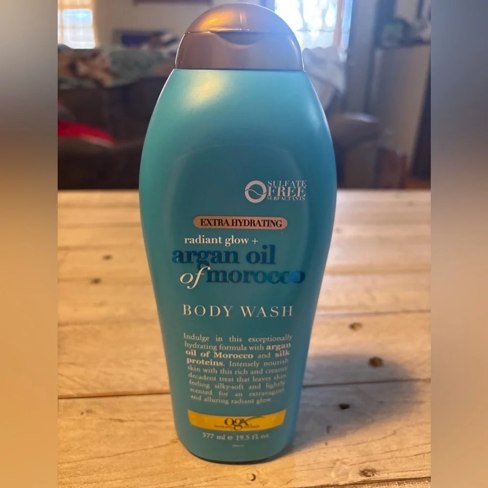 OGX Radiant Glow + Argan Oil of Morocco Extra Hydrating Body Wash for Dry Skin